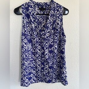 Willi Smith Blue and White Geometric Blouse